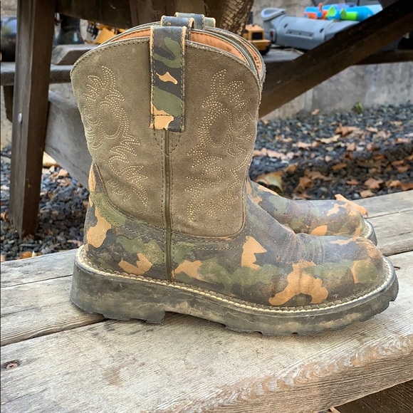 Ariat Shoes - Ariat Fatbaby Boots Camo & Green Size 8